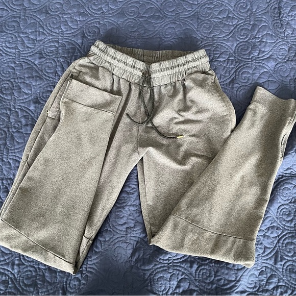 Alphalete Sweatpants Joggers Zipper Ankle Logo Pants Grey sz S - Picture 1 of 10